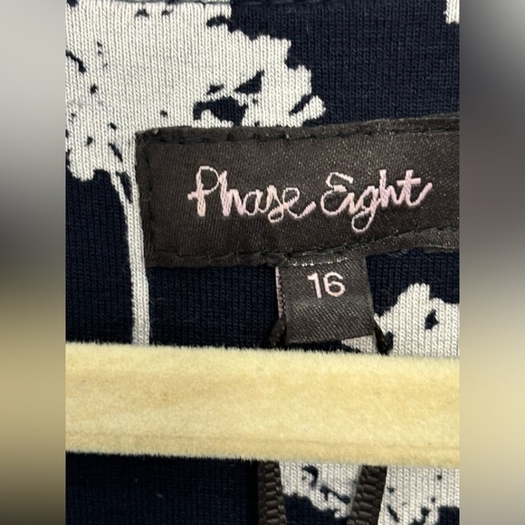 Phase Eight plus size aline wrap dress floral print - Picture 3 of 3